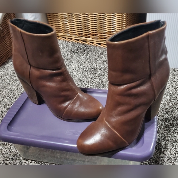 RAG & BONE Heeled Ankle Boots ☆ Heel Zip ☆ 3" Heel ☆ SIZE 37 EUR or 7 US WOMENS - Picture 2 of 11